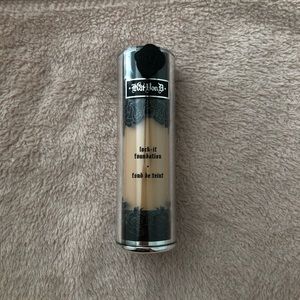 Kat Von D Lock-it Foundation (Medium 53)